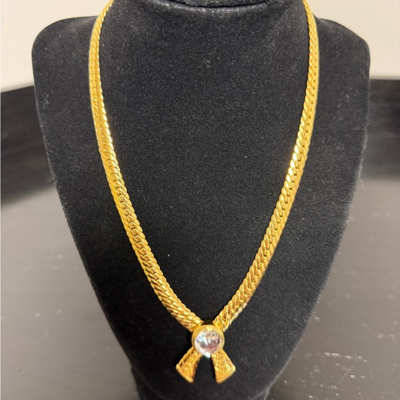 Joan Rivers interchangeable gold necklace with matching stud earrings - Picture 3 of 7